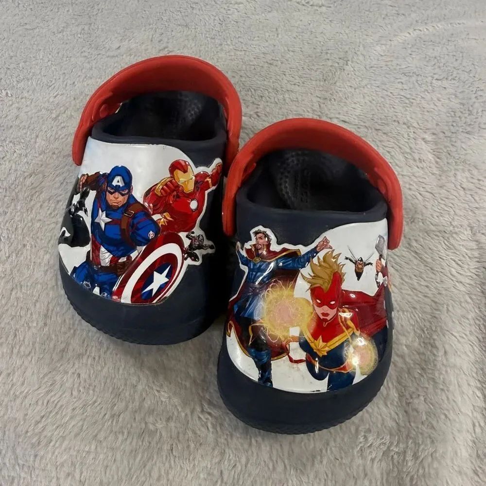 Crocs Fun Lab Avengers Patch Clog Sandals Size 5C